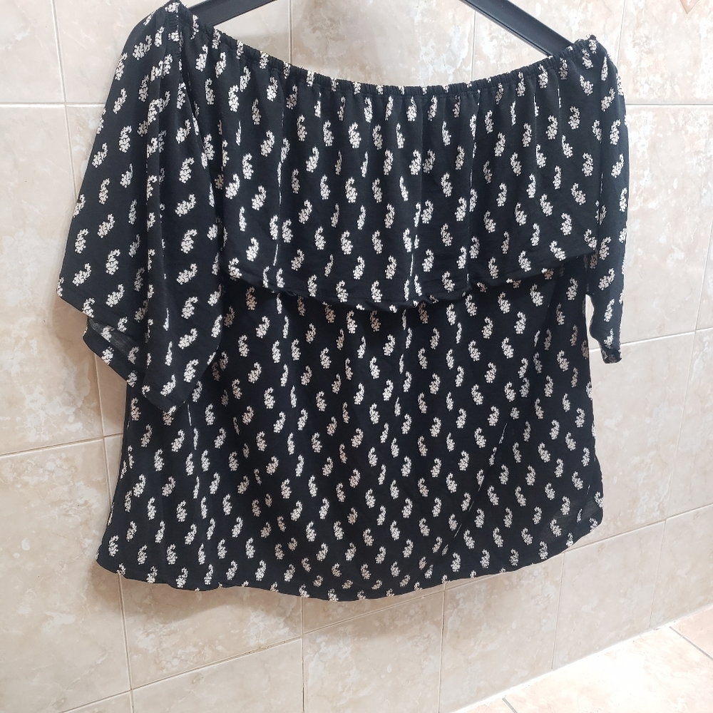 NWOT Prestige Edge Stretch Black Floral Plus Size Women's Off The Shoulder Top